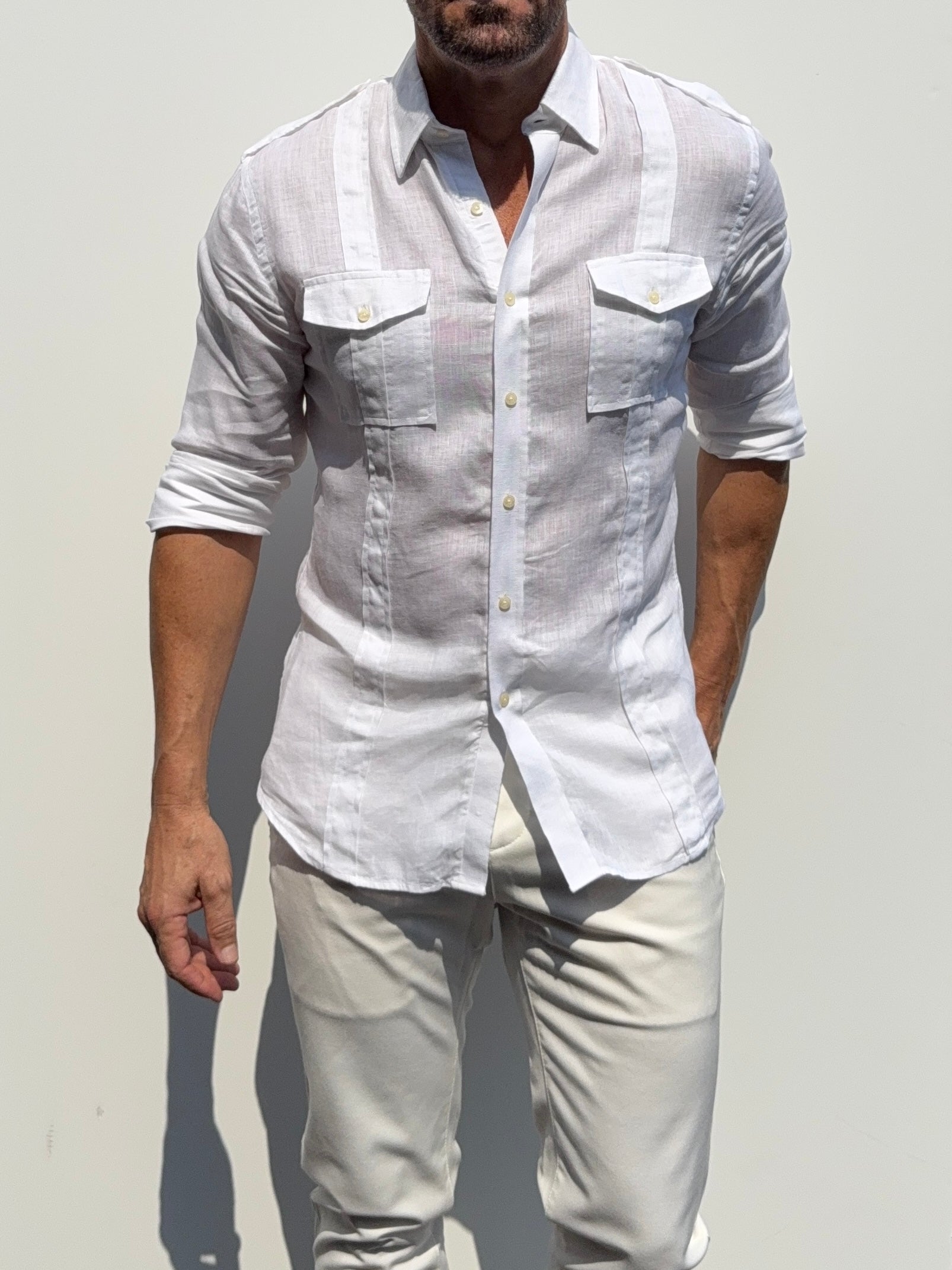 The Raider Shirt in Linen - White