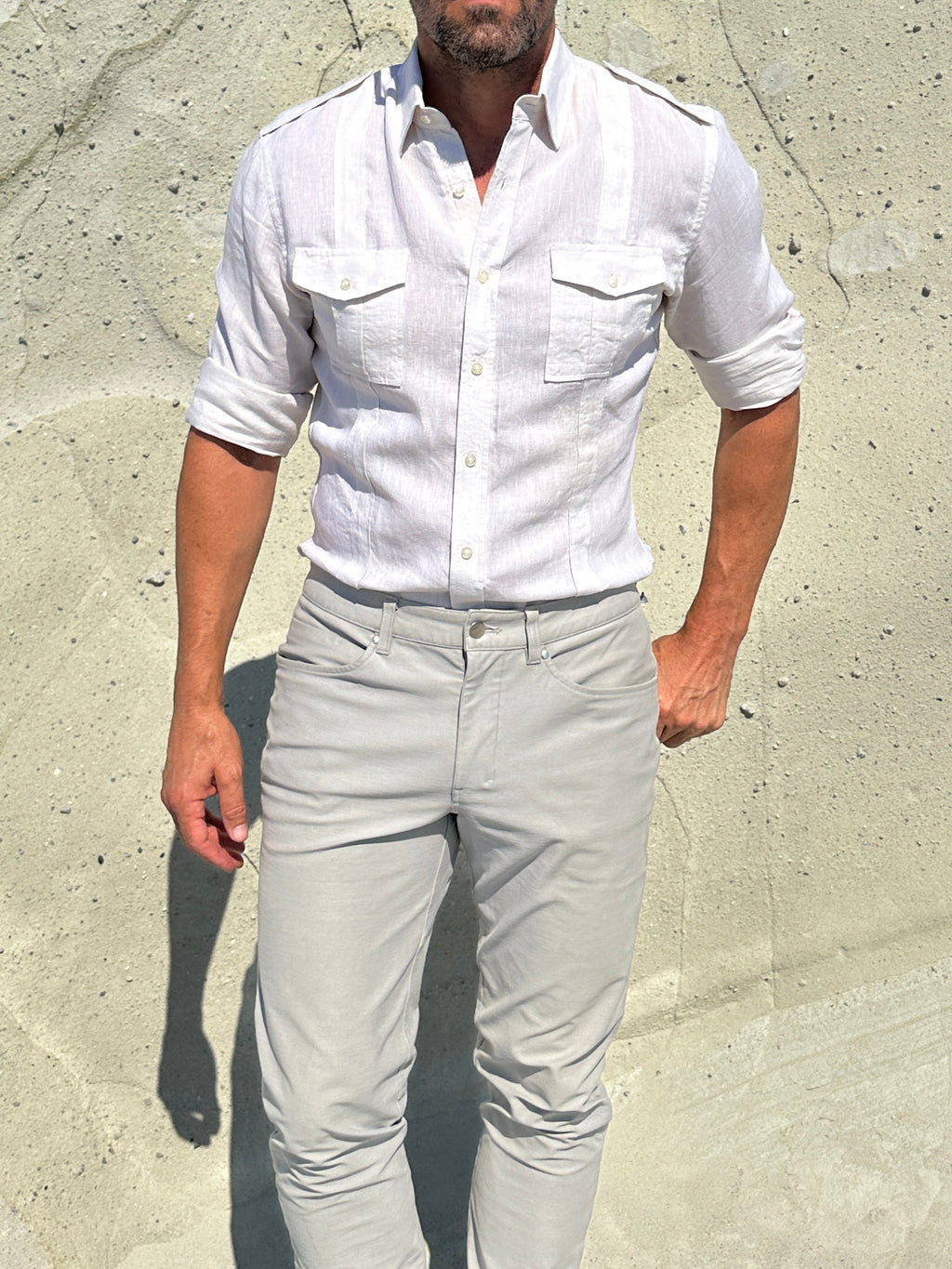 The Raider Shirt in Linen - Off White