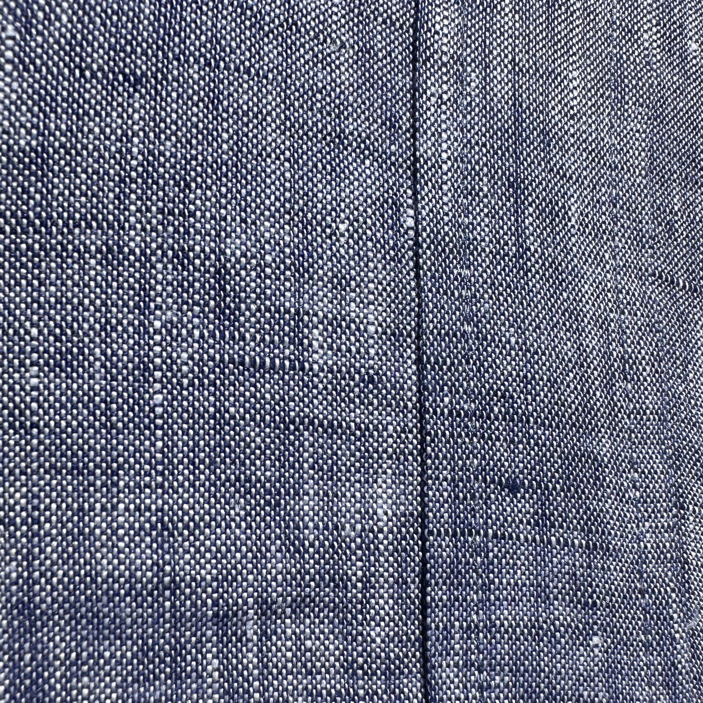 The Raider Shirt in Linen - Navy Chambray