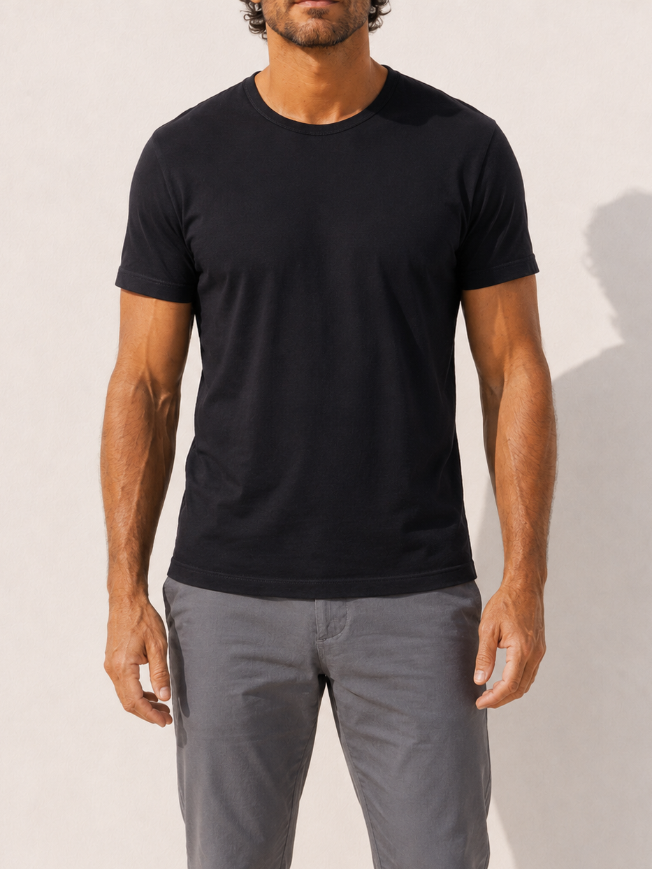 Crewneck T-shirt in Tedra™ Light - Black